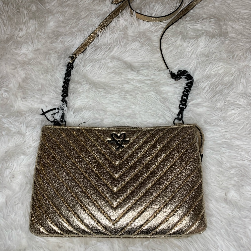 I’m selling a Victoria’s Secret Crossbody bag